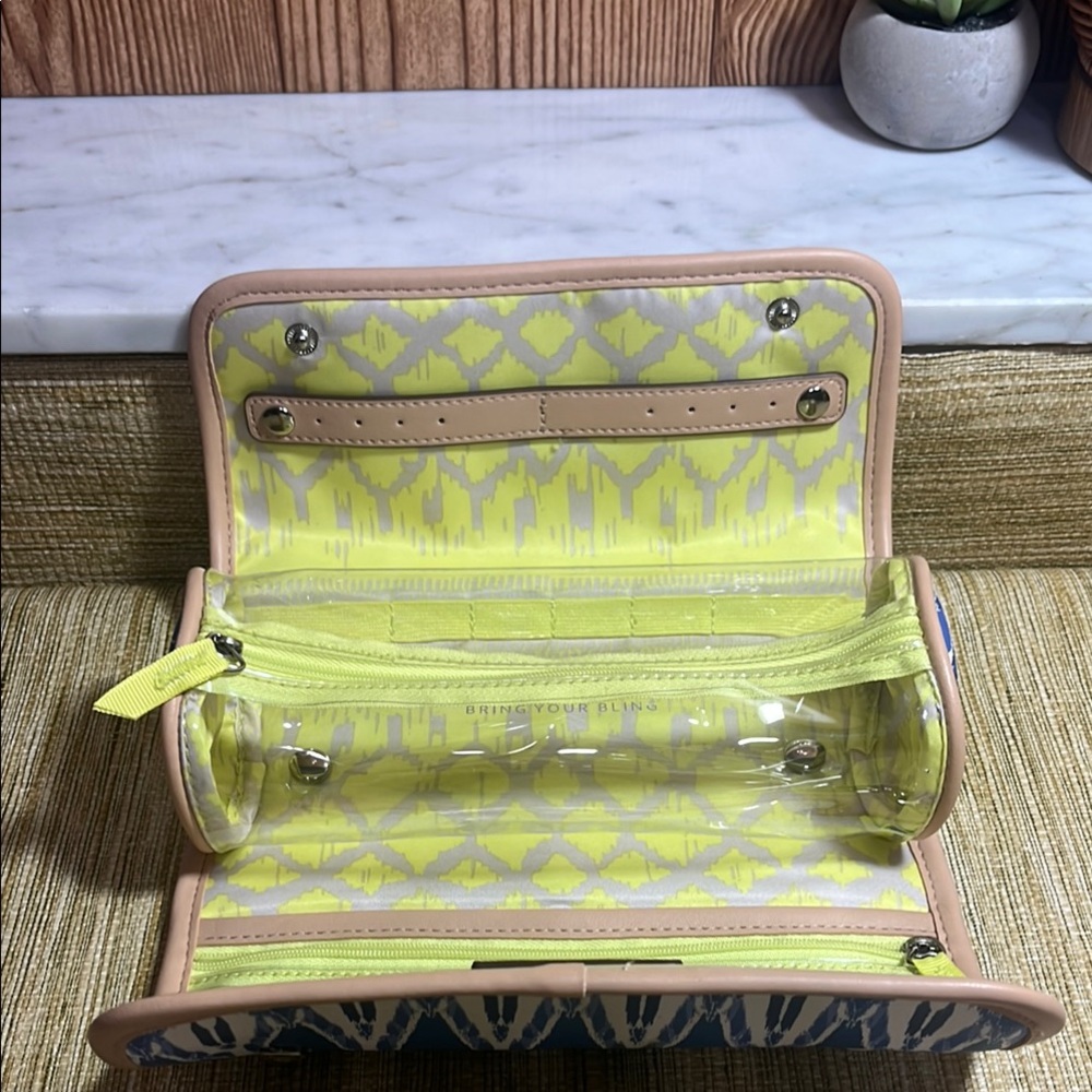 Stella & Dot qStylish Yellow and Tan Women's Jewlery Travel Bag